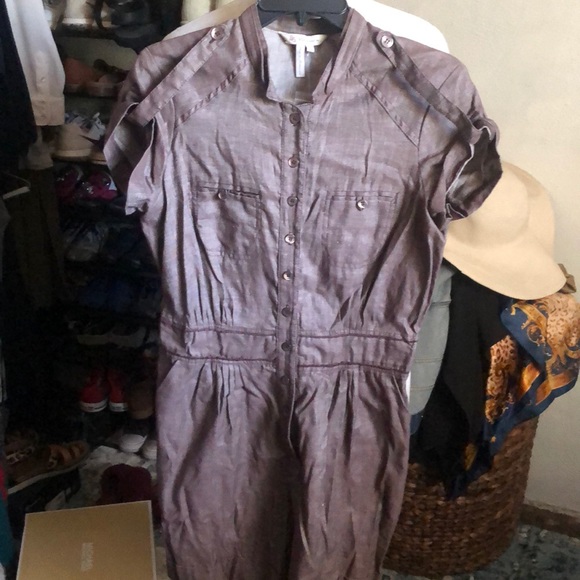 Pleated button down outfit - Picture 1 of 8